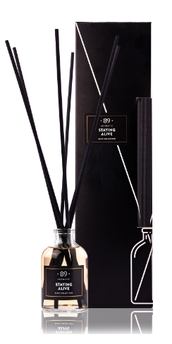 Namų kvapas su lazdelėmis
Talpa
50ml
Efektyvumas
iki 40 m2 / kvepės iki 90 dienų
Lazdelės
presuoto pluošto, juodos, 6vnt., 25cm
Matmenys
plotis 4 cm x aukštis 7 cm
Prabanga, subPorolonoNamaiNamų kvapas su lazdelėmis
